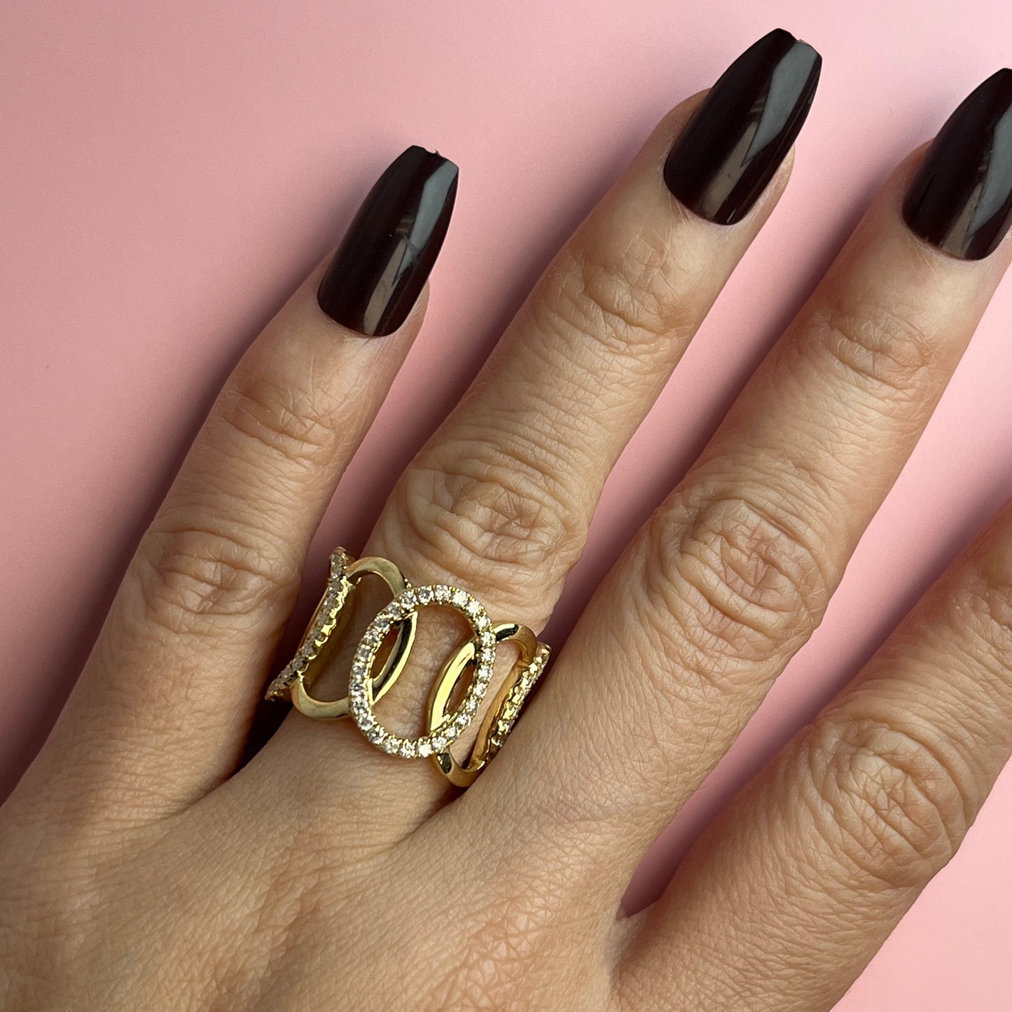 Round Overlapping Diamond Statement Ring