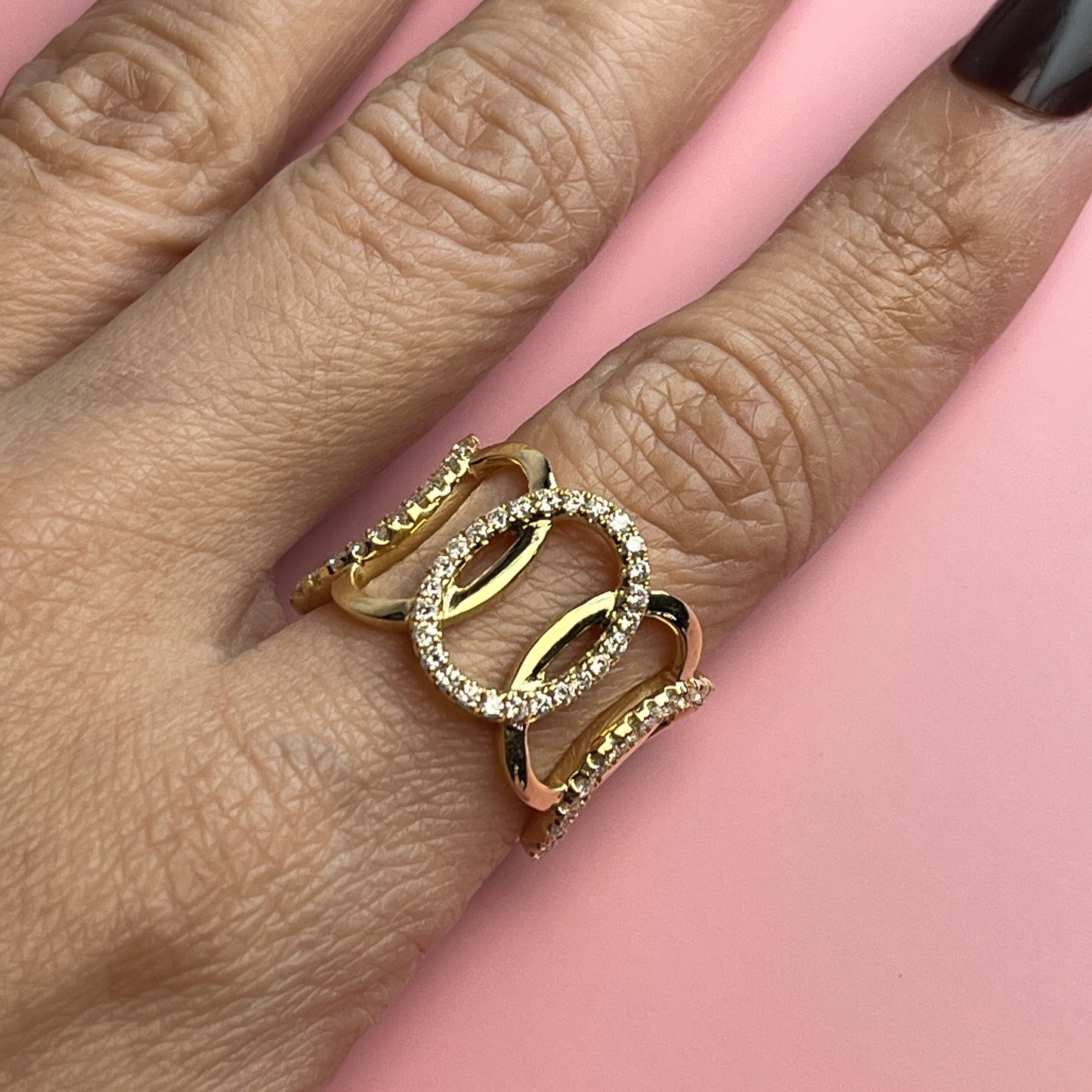 Round Overlapping Diamond Statement Ring