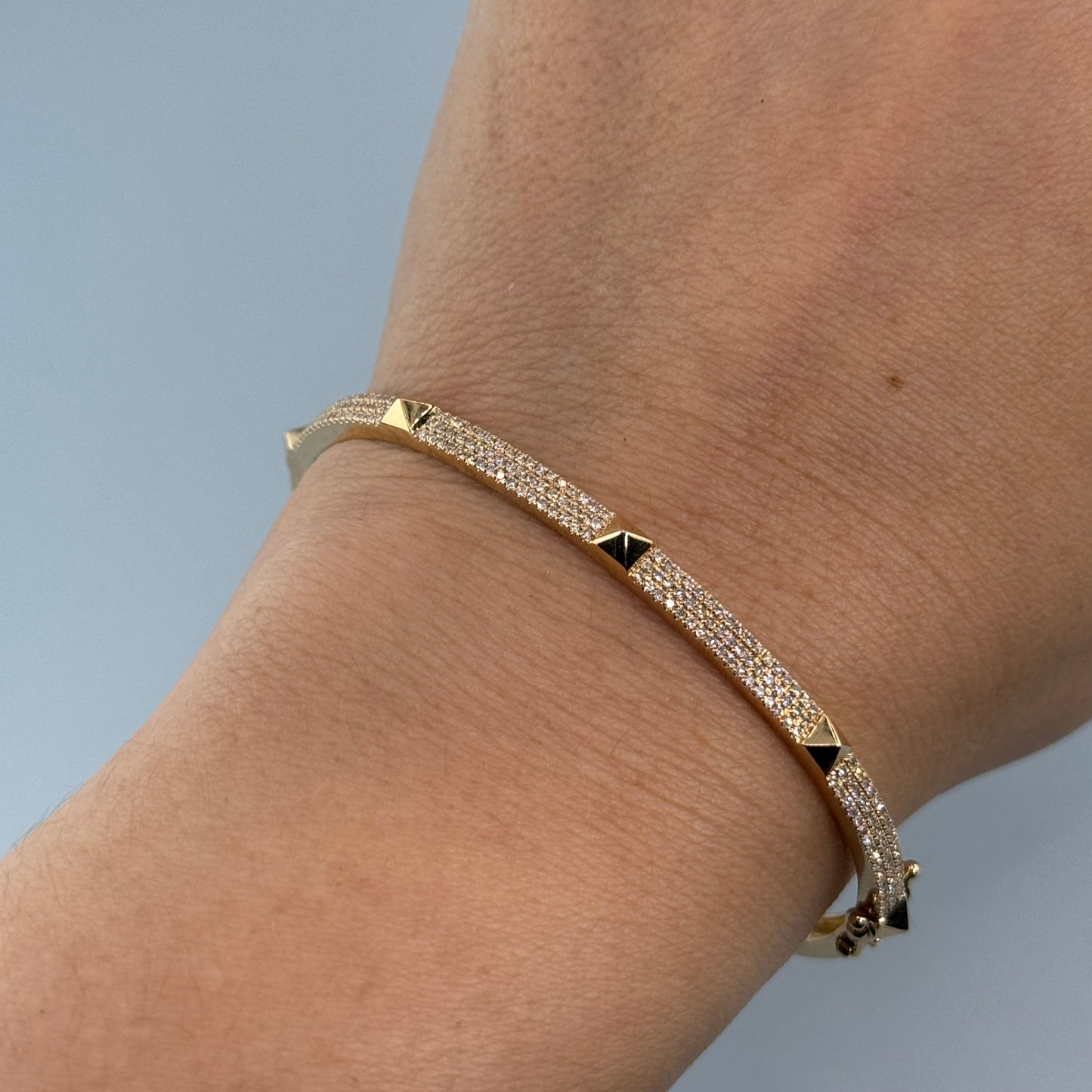 14KT Gold Rock Studs 0.63ct Diamond Bangle