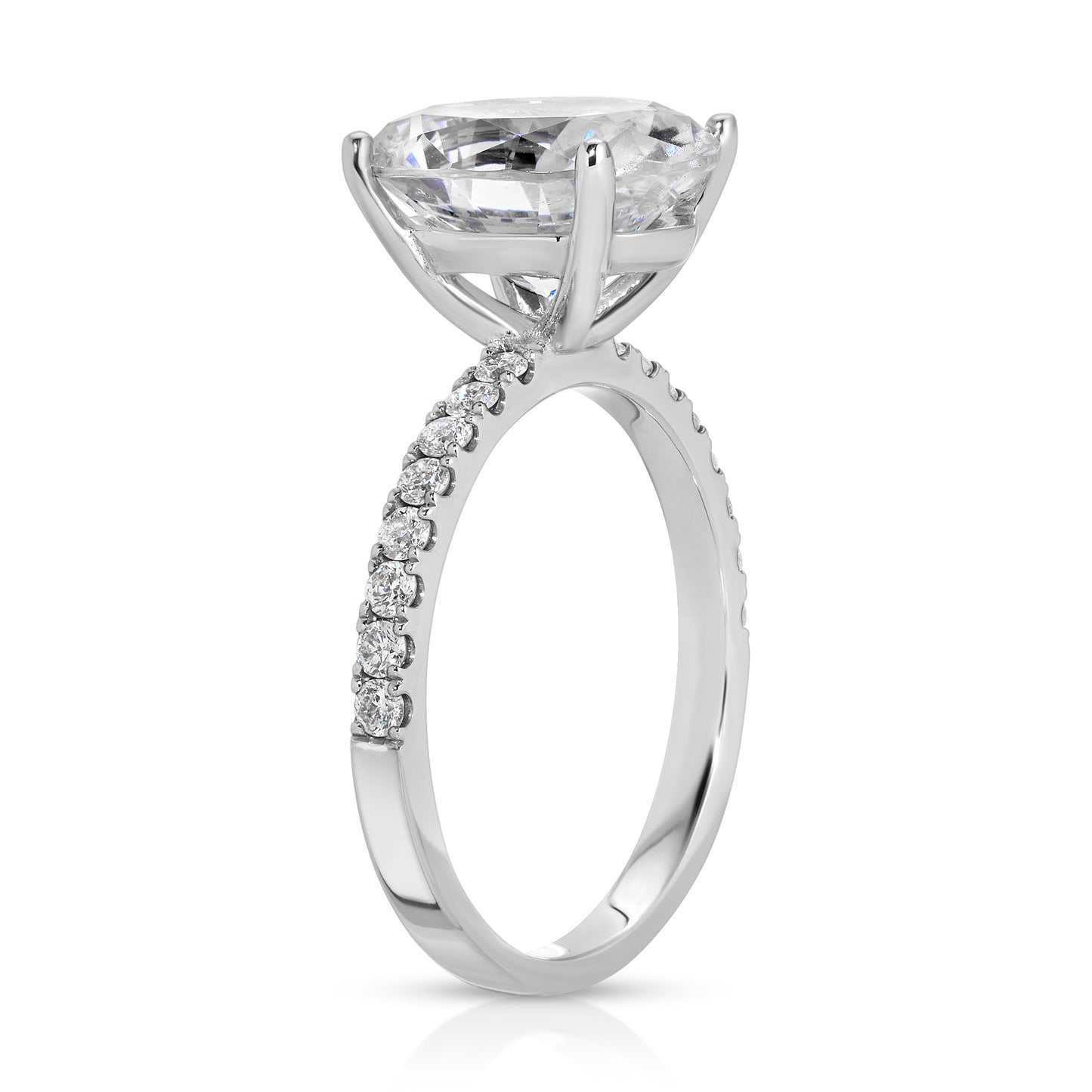 14KT Gold 3cts Oval Cut Center Stone with 16 Diamonds 0.32ct Engagement Ring Mounting Only