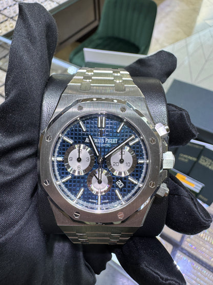 Front view of Audemars Piguet Royal Oak Chronograph 26331ST with blue Grande Tapisserie dial and stainless steel bracelet.